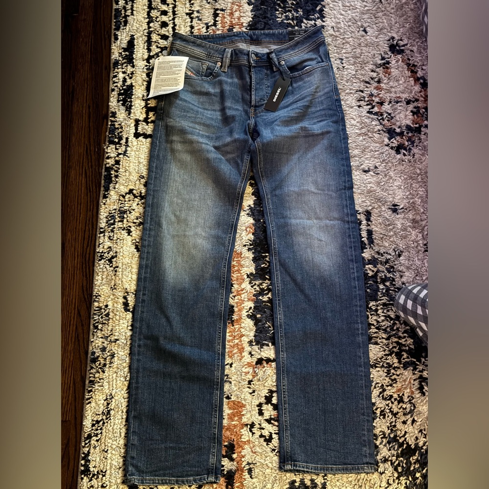 *NWT* Diesel - Mens W30 / L34 - Larkee Straight Leg Stretch Jeans